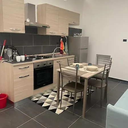 Appartement King's Apt - Confirenthouse